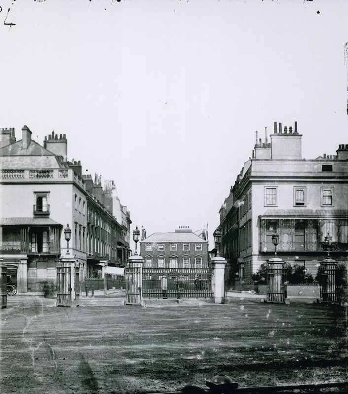 Stanhope Gate, em Londres de English Photographer