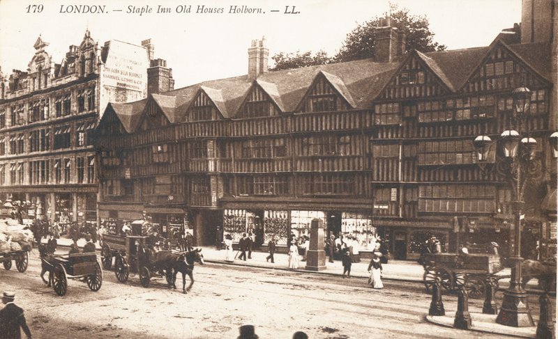 Staple Inn Old Houses em Holborn de English Photographer