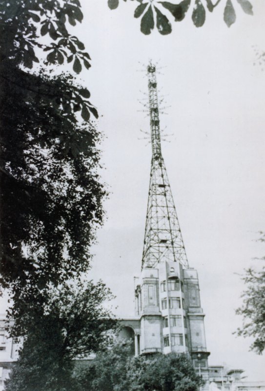 A antena de transmissão de televisão Alexandra Palace de English Photographer