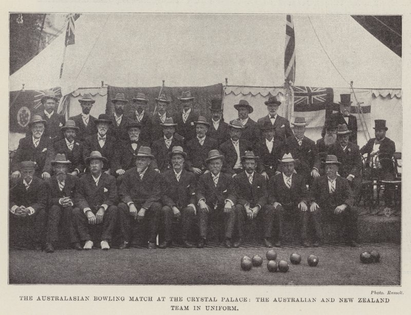 O Australasian Bowling Match no Crystal Palace, o time australiano e neozelandês de uniforme de English Photographer