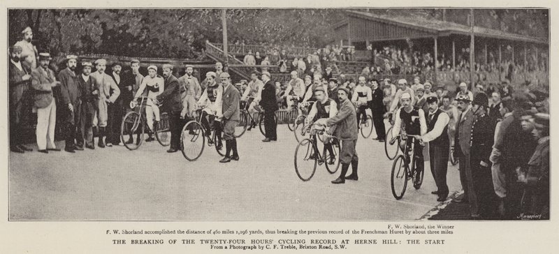 A quebra do recorde de ciclismo de vinte e quatro horas em Herne Hill, o começo de English Photographer