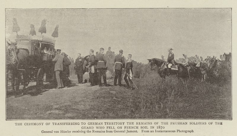 A Cerimônia de Transferência para o Território Alemão dos Restos dos Soldados Prussianos da Guarda que caíram no solo francês em 1870 de English Photographer
