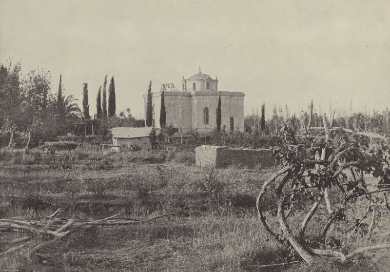 A Igreja em Gilgal, onde os israelitas celebraram a primeira Páscoa na Terra Prometida de English Photographer