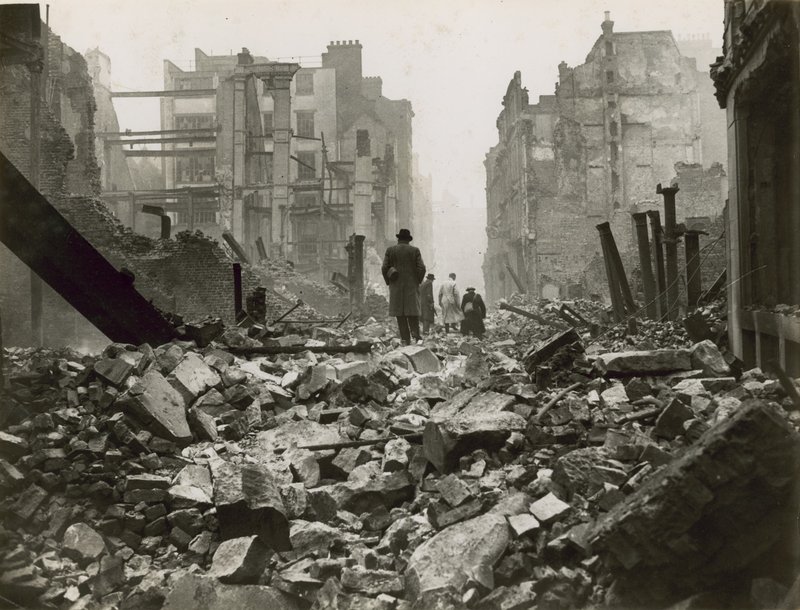 A cidade de Londres depois de um bombardeio de English Photographer
