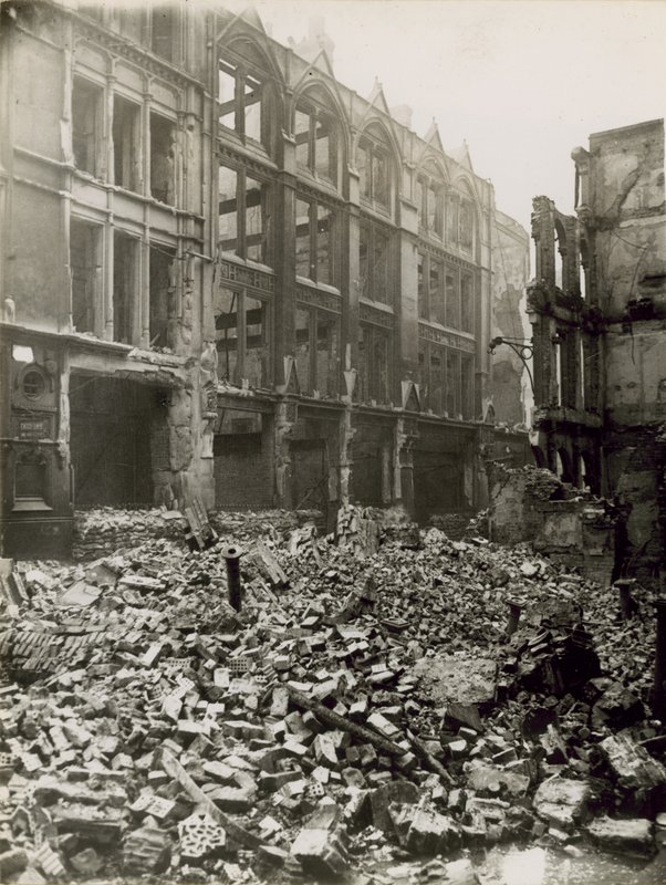 A cidade de Londres depois de um bombardeio de English Photographer