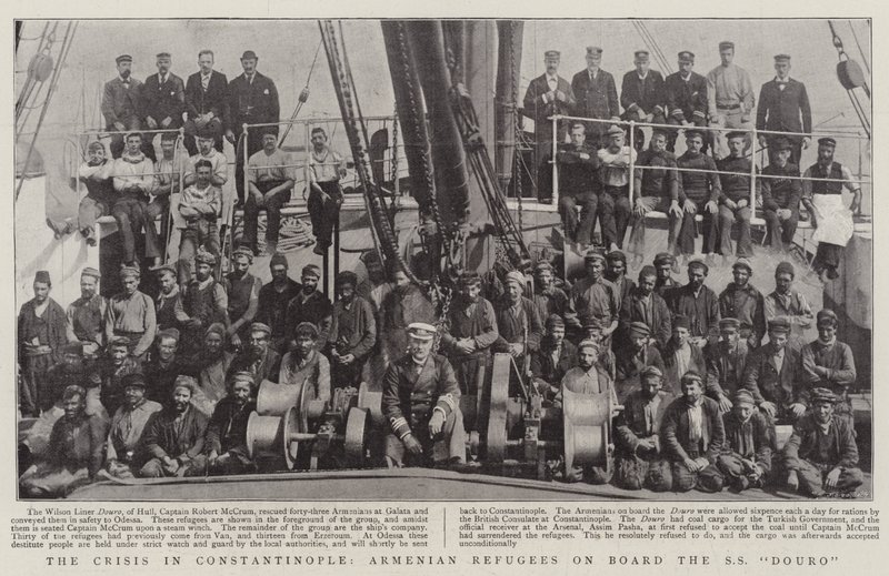 A crise em Constantinopla, os refugiados arménios a bordo do SS Douro de English Photographer
