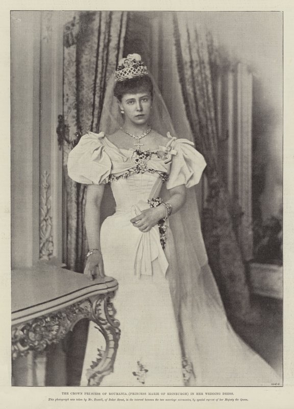 A princesa de coroa de Roumania (princesa Marie de Edimburgo) em seu vestido de casamento de English Photographer