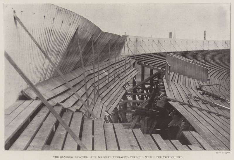 O Desastre de Glasgow, o terraceamento destruído pelo qual as Vítimas caíram de English Photographer