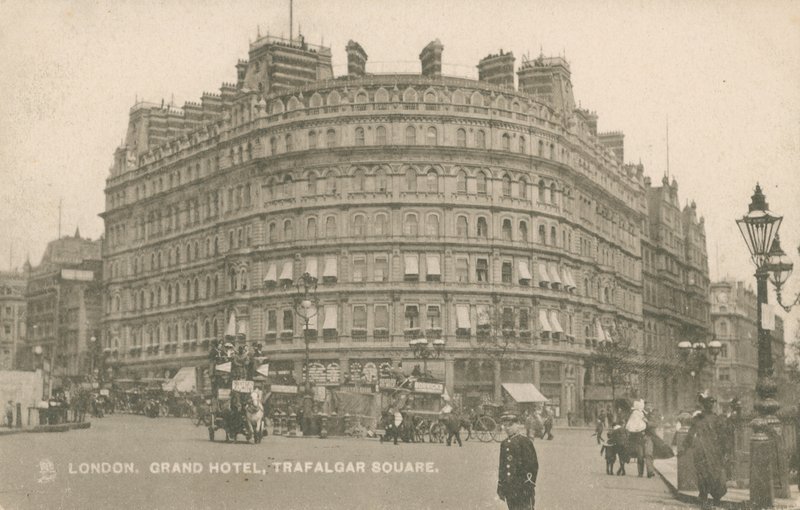 O Grand Hotel, Trafalgar Square, Londres de English Photographer