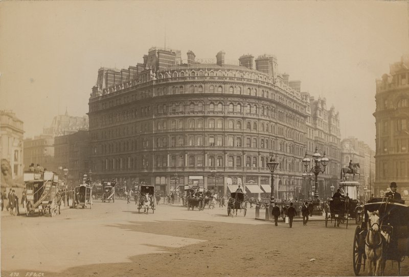 O Grand Hotel na Trafalgar Square de English Photographer