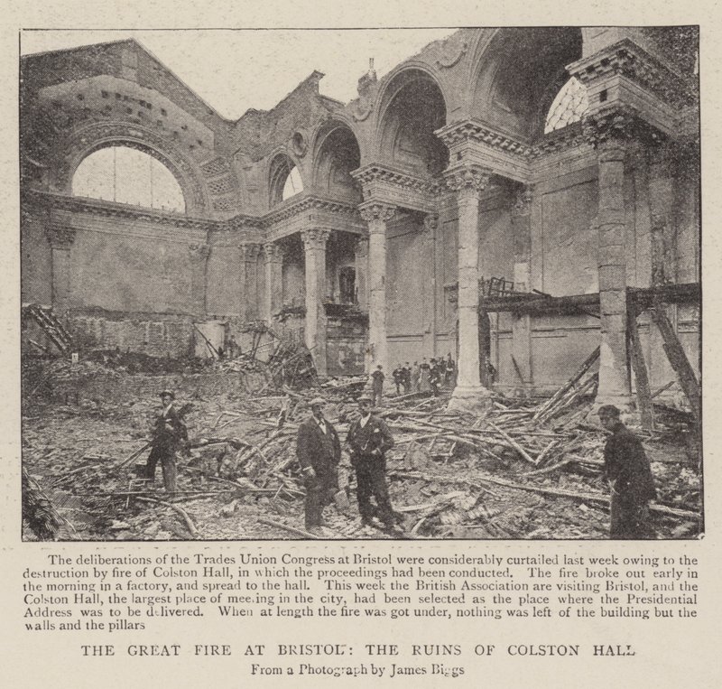 O grande incêndio em Bristol, as ruínas de Colston Hall de English Photographer