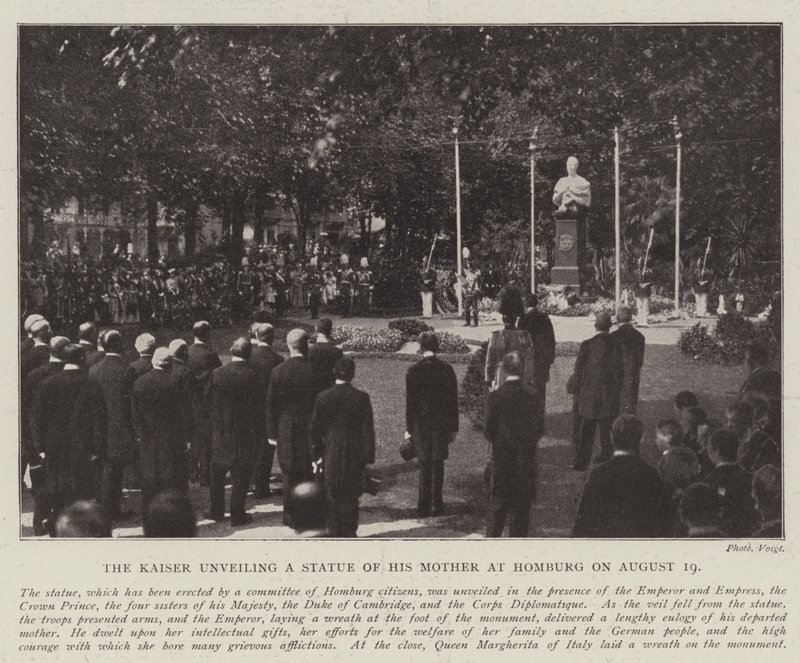 O Kaiser desvelando uma estátua de sua mãe em Homburg em 19 de agosto de English Photographer