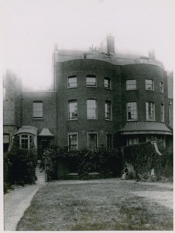 O Paragon, New Kent Road de English Photographer