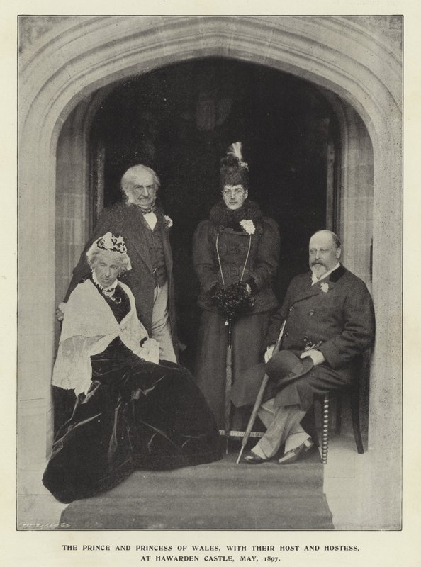 O príncipe e a princesa de Gales, com seu anfitrião e anfitriã, no castelo de Hawarden, em maio de 1897 de English Photographer