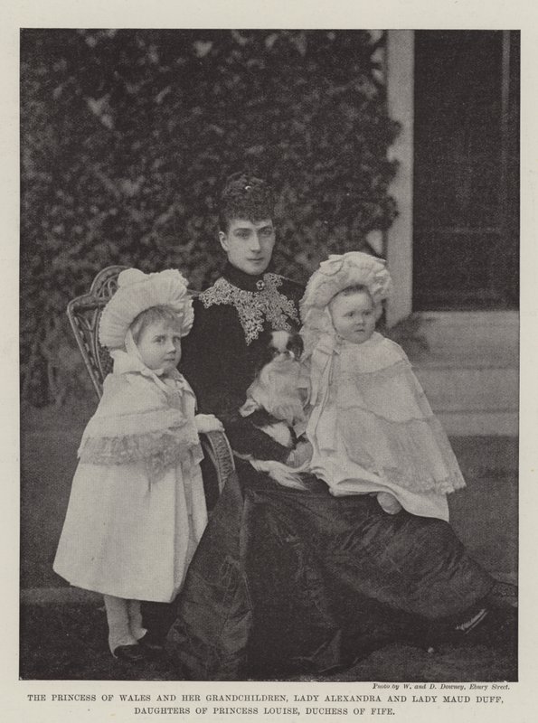 A Princesa de Gales e seus netos, Lady Alexandria e Lady Maud Duff, Filhas da Princesa Louise, Duquesa de Fife de English Photographer