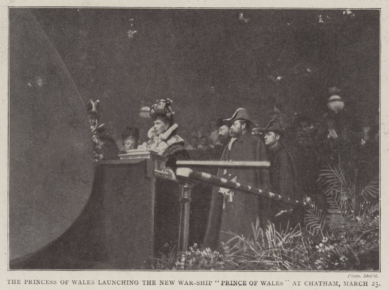 A Princesa de Gales lançando o Novo Príncipe de Guerra do País de Gales em Chatham, 25 de março de English Photographer