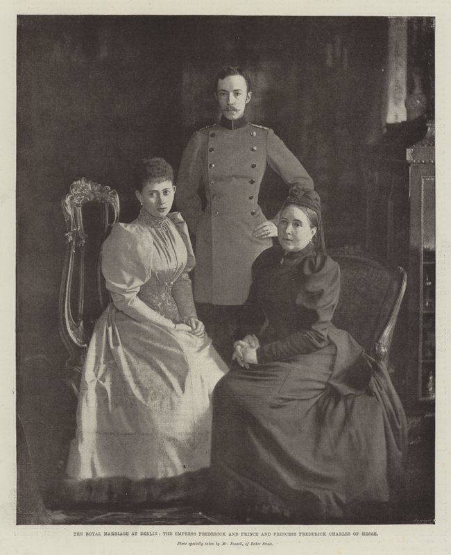 O casamento real em Berlim, a imperatriz Frederico e o príncipe e a princesa Frederick Charles de Hesse de English Photographer
