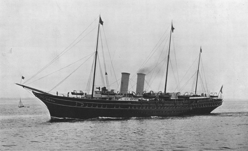 The Royal Yacht Victoria and Albert (foto a p/b) de English Photographer