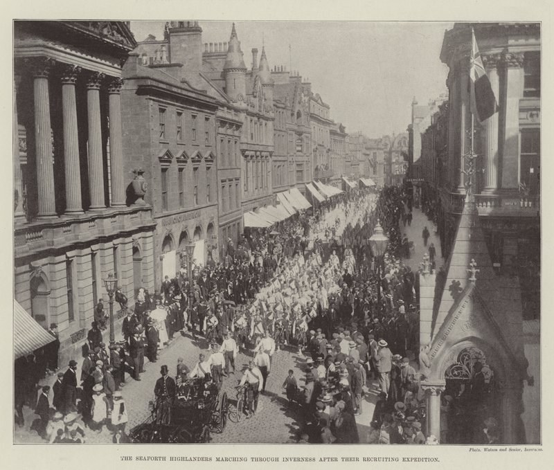 Os Highlanders de Seaforth marchando por Inverness após a Expedição Recrutadora de English Photographer