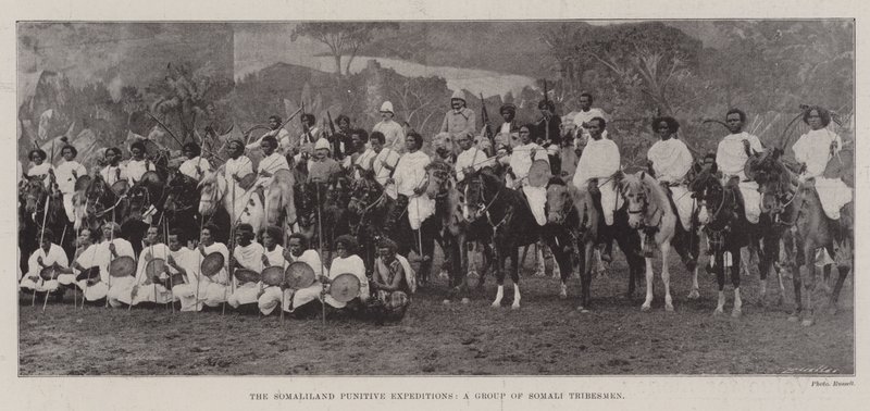 As expedições punitivas da Somalilândia, um grupo de membros da tribo da Somália de English Photographer