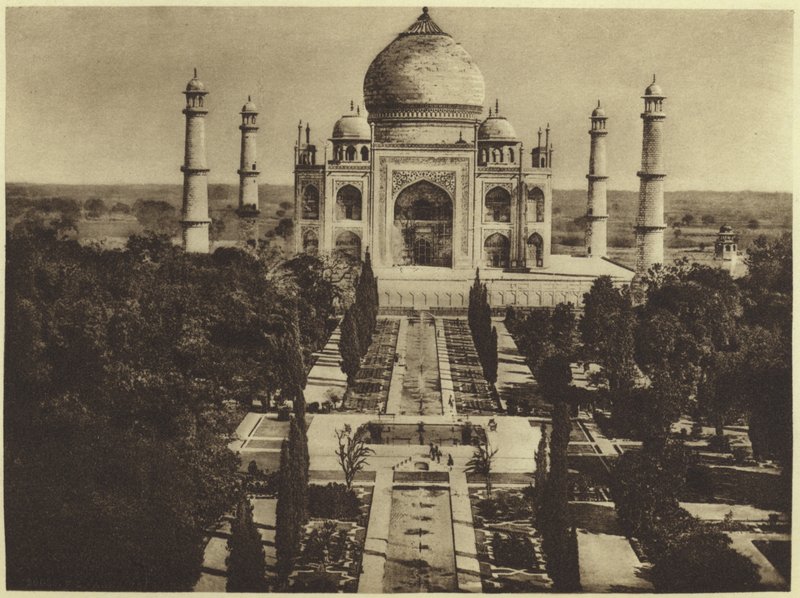 O Taj-Mahal em Agra (fotogravura) de English Photographer