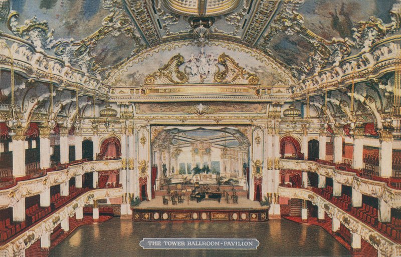 O Salão Da Torre - Pavilhão. Postal enviado em 1913. de English Photographer