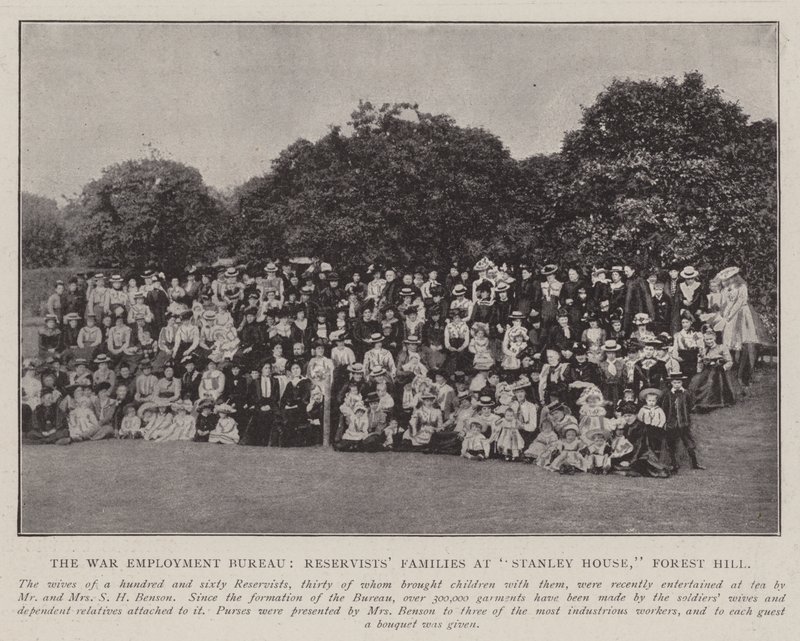 O Departamento de Emprego da Guerra, Famílias de Reservistas na Casa de Stanley, Forest Hill de English Photographer