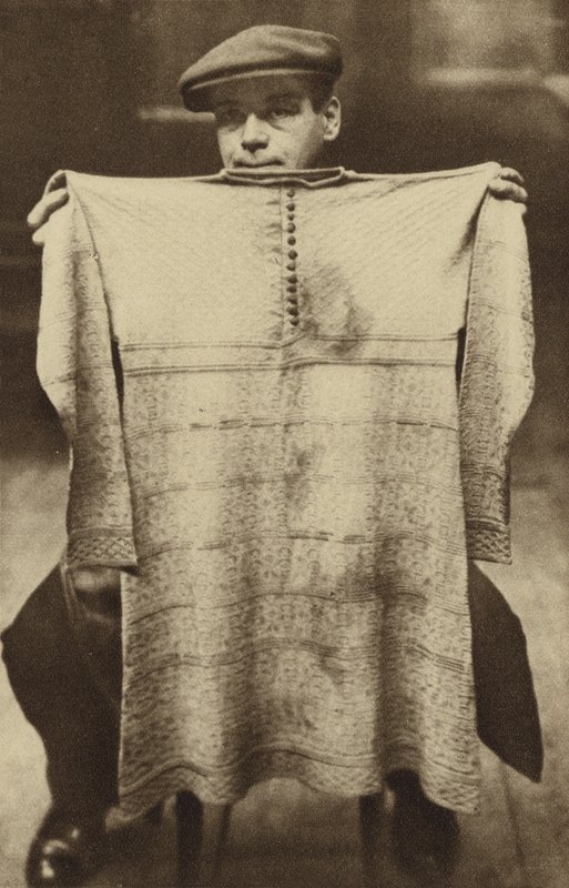 O colete ensopado de sangue usado pelo rei Charles I em sua execução em exibição no Museu de Londres, na Lancaster House de English Photographer
