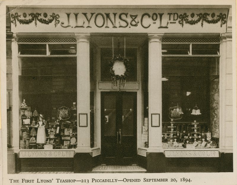 O primeiro Lyons Teashop de English Photographer