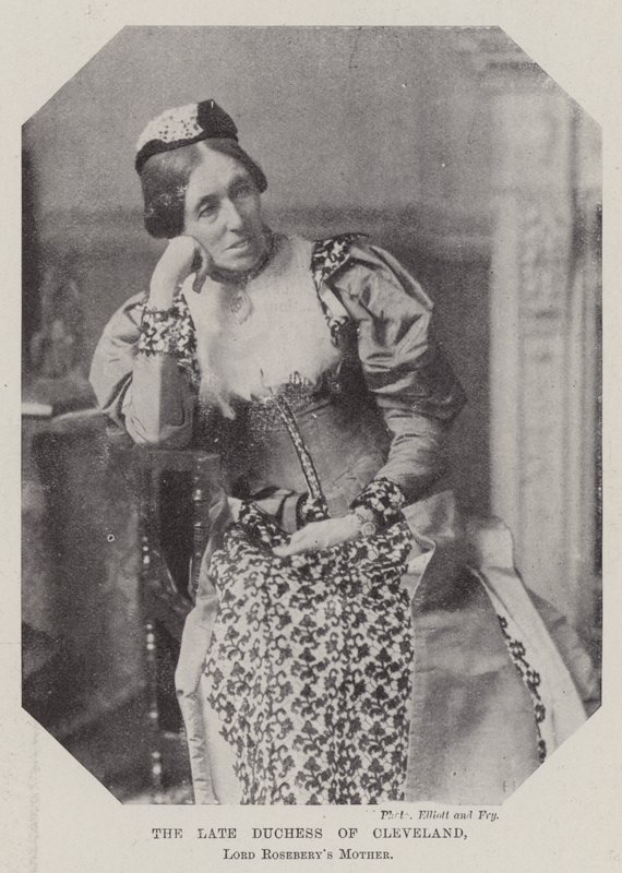 A falecida Duquesa de Cleveland, Lord Roseberys Mother de English Photographer