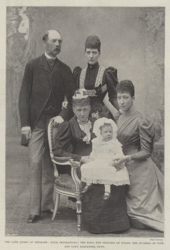 A falecida Rainha da Dinamarca, Quatro Gerações, o Rei, a Princesa de Gales, a Duquesa de Fife e Lady Alexandra Duff de English Photographer