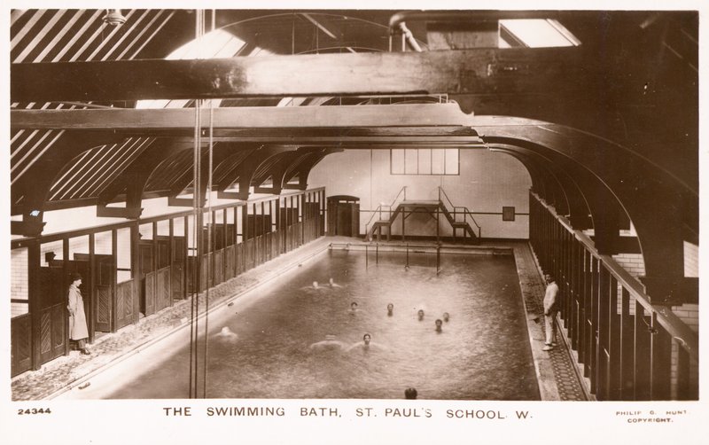 O banho de natação de St Pauls School de English Photographer