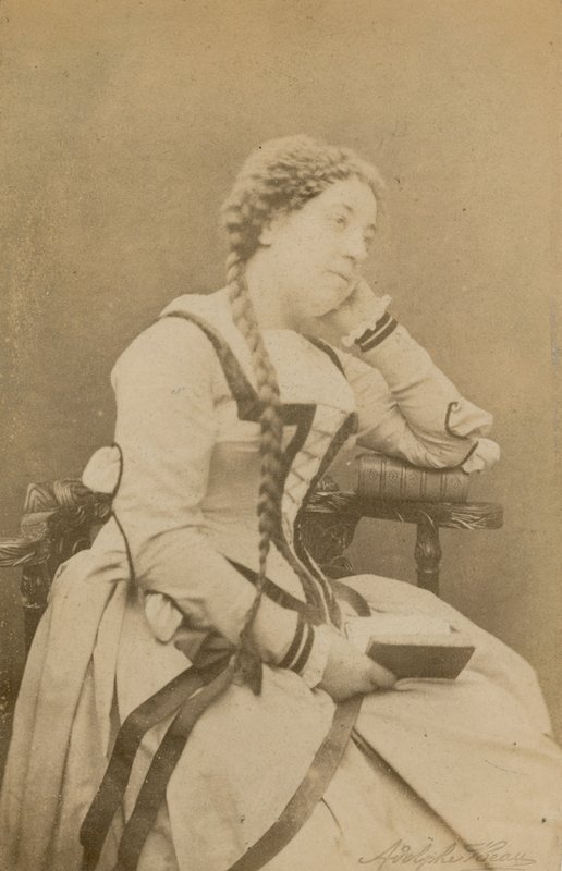 Theresa Titiens, cantora de English Photographer