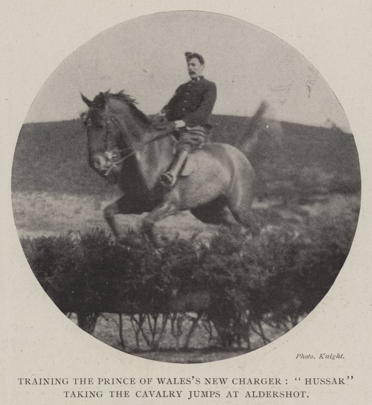 Treinando o Príncipe de Waless New Charger, Hussar levando a Cavalry Jumps em Aldershot de English Photographer