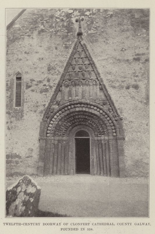 Entrada do século XII da Catedral de Clonfert, Condado de Galway, fundada em 558 de English Photographer