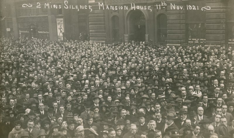 Silêncio dos Dois Minutos na Mansion House, Londres, 11 de novembro de 1921 de English Photographer