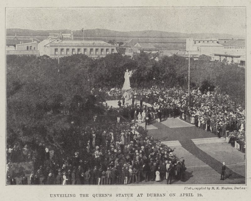 Desvendando a estátua do Queens em Durban em 19 de abril de English Photographer