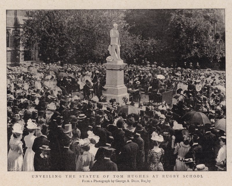 Desvendando a estátua de Tom Hughes na escola de rugby de English Photographer