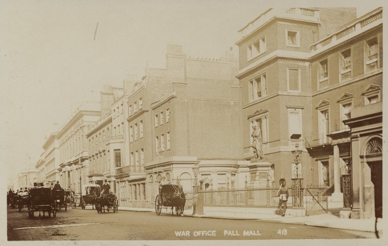Escritório de Guerra, Pall Mall de English Photographer