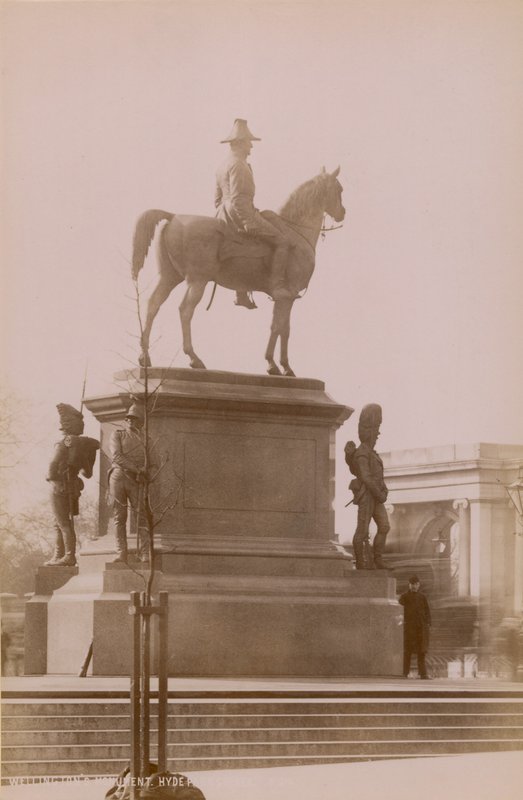 Monumento de Wellington no Hyde Park de English Photographer