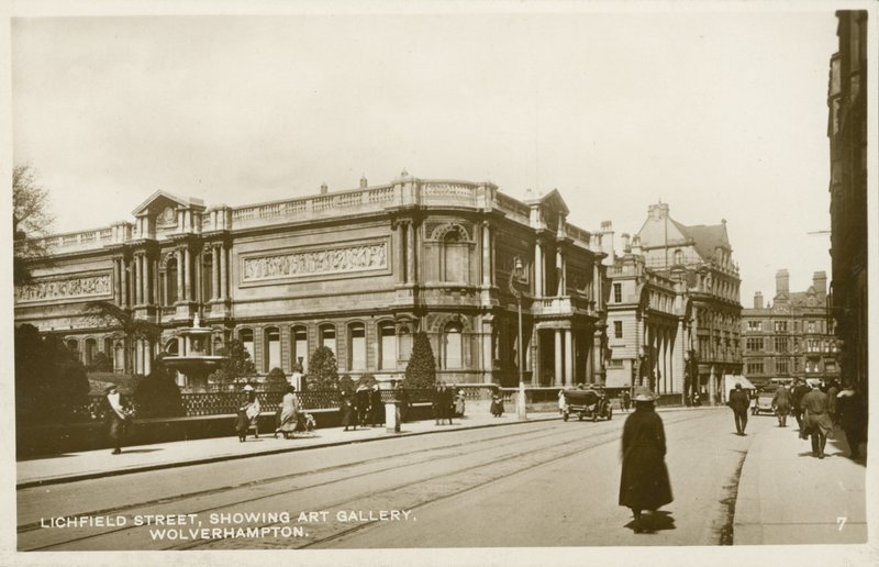 Wolverhampton Art Gallery, Lichfield Street (foto a p/b) de English Photographer