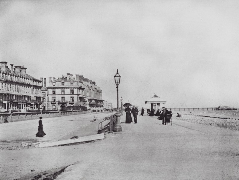 Worthing: Heene Terrace (foto a p/b) de English Photographer