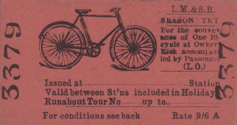 Um bilhete de temporada dos caminhos-de-ferro de Londres, Midland e Escócia para viajar com uma bicicleta (litho) de English School