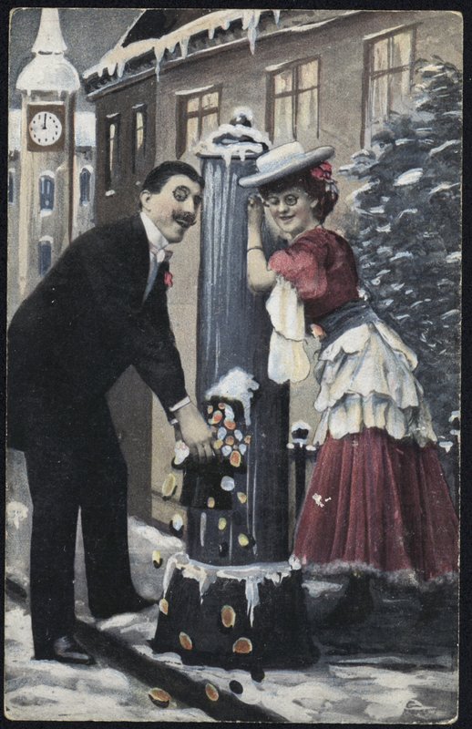 Um casal bem vestido retratado rindo de English School