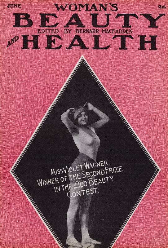 Capa da edição da revista Woman