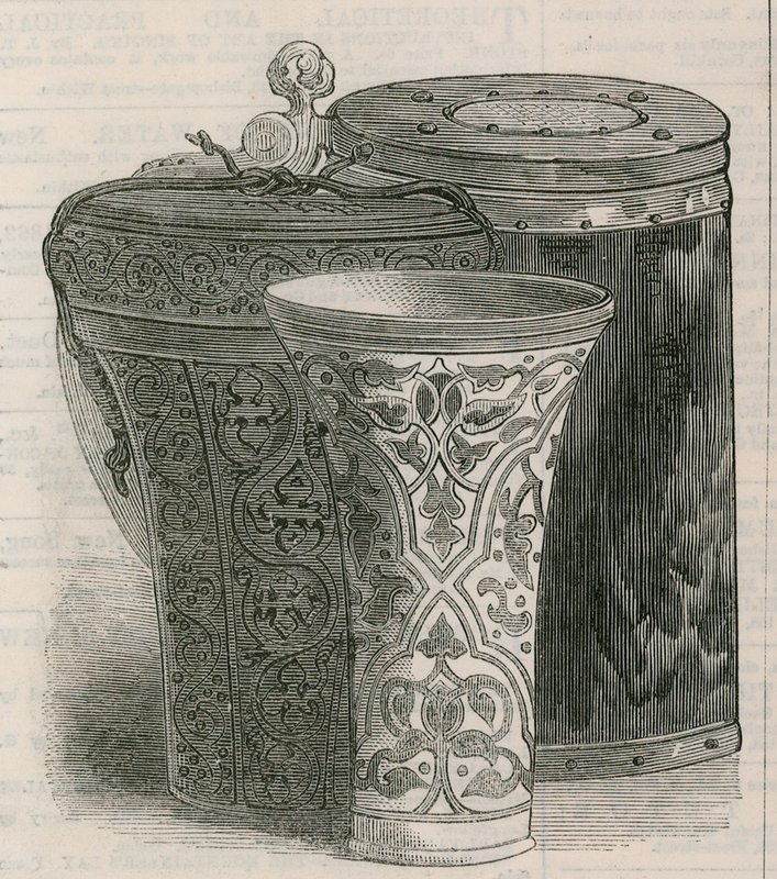 Vasos para beber: The Luck of Eden Hall, com estojo de couro para o mesmo, e uma caneca de madeira de English School