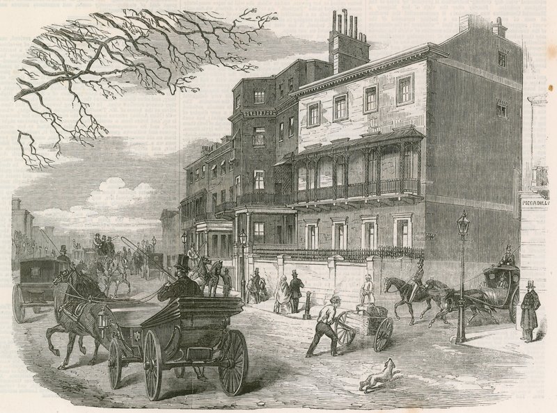 Gloucester House, Piccadilly, Londres, a residência da falecida Duquesa de Gloucester de English School