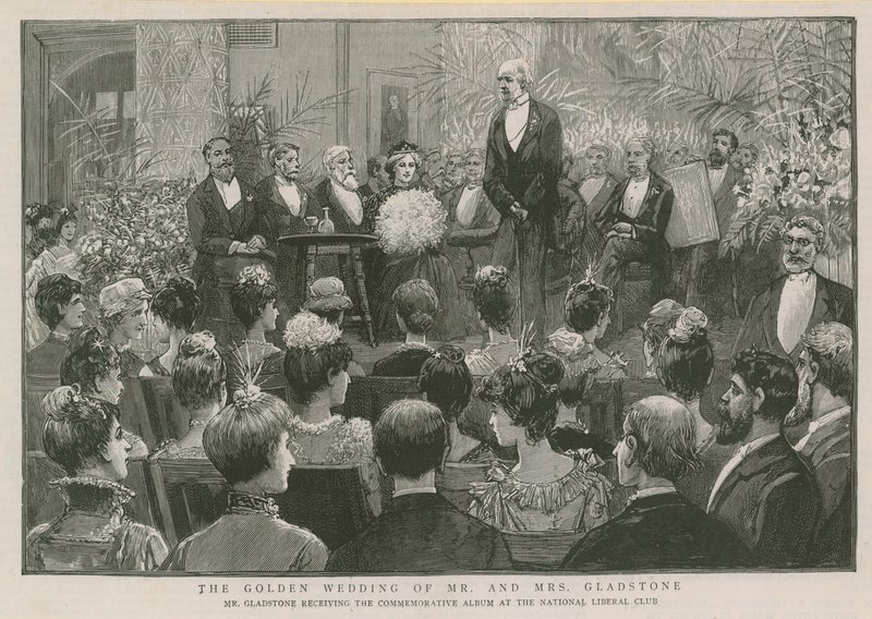 Sr. Gladstone recebendo o álbum comemorativo no National Liberal Club de English School