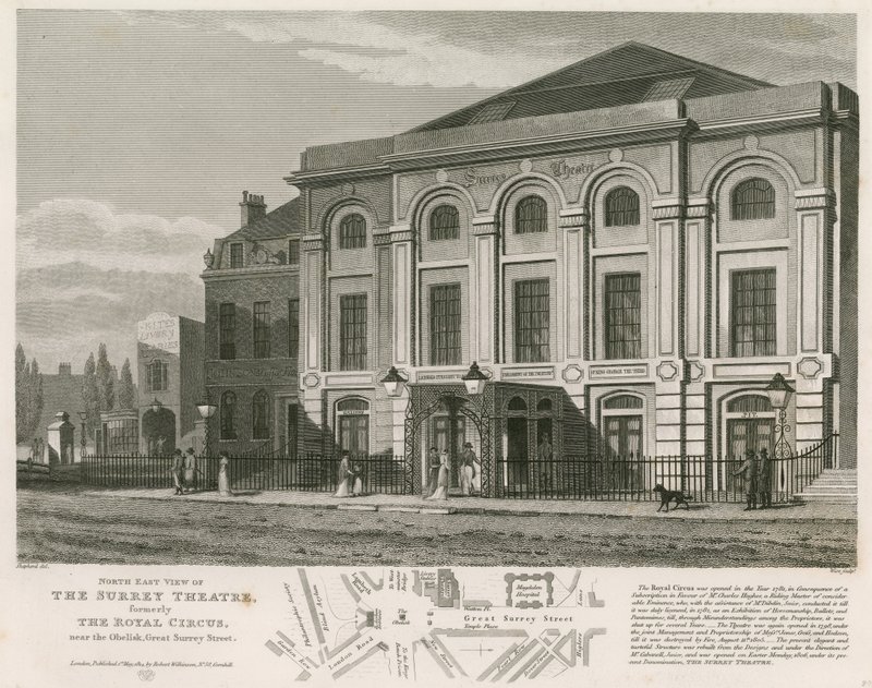 Vista nordeste do Surrey Theatre, Blackfriars Road, Londres de English School