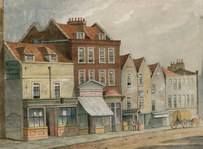 Casas antigas em Upper Street, Islington, em frente à Igreja (wc no papel) de English School